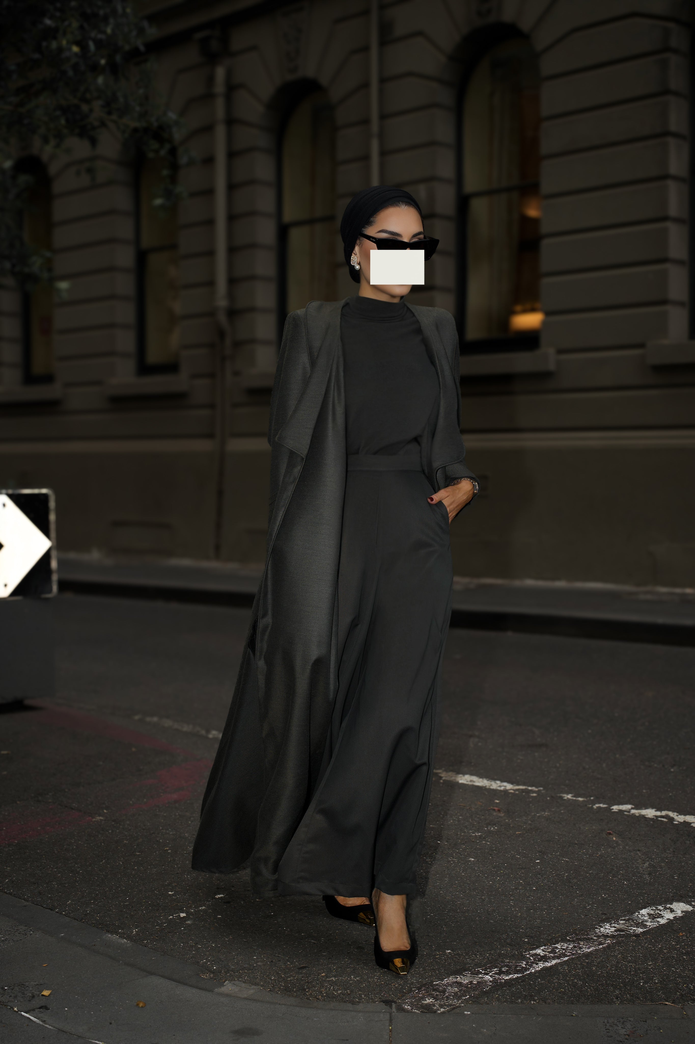 CHARCOAL TRAUPE TRAVEL SUIT
